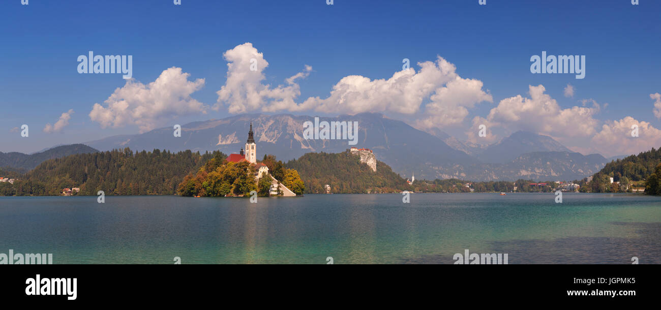 Église de l'île dans le lac de Bled en Slovénie. Banque D'Images