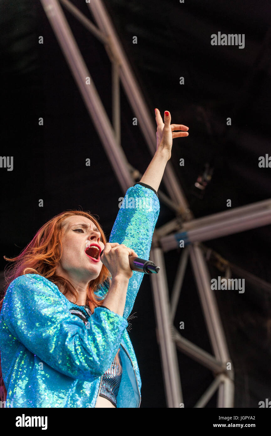 Coventry, Royaume-Uni. 09 juillet 2017. Le Festival de musique annuel Godiva Coventry ont eu lieu le week-end dernier avec des foules immenses qui fréquentent pour la durée du festival. Kate Nash a été l'un des artistes qui ont joué au festival. Credit : Andy Gibson/Alamy Live News. Banque D'Images