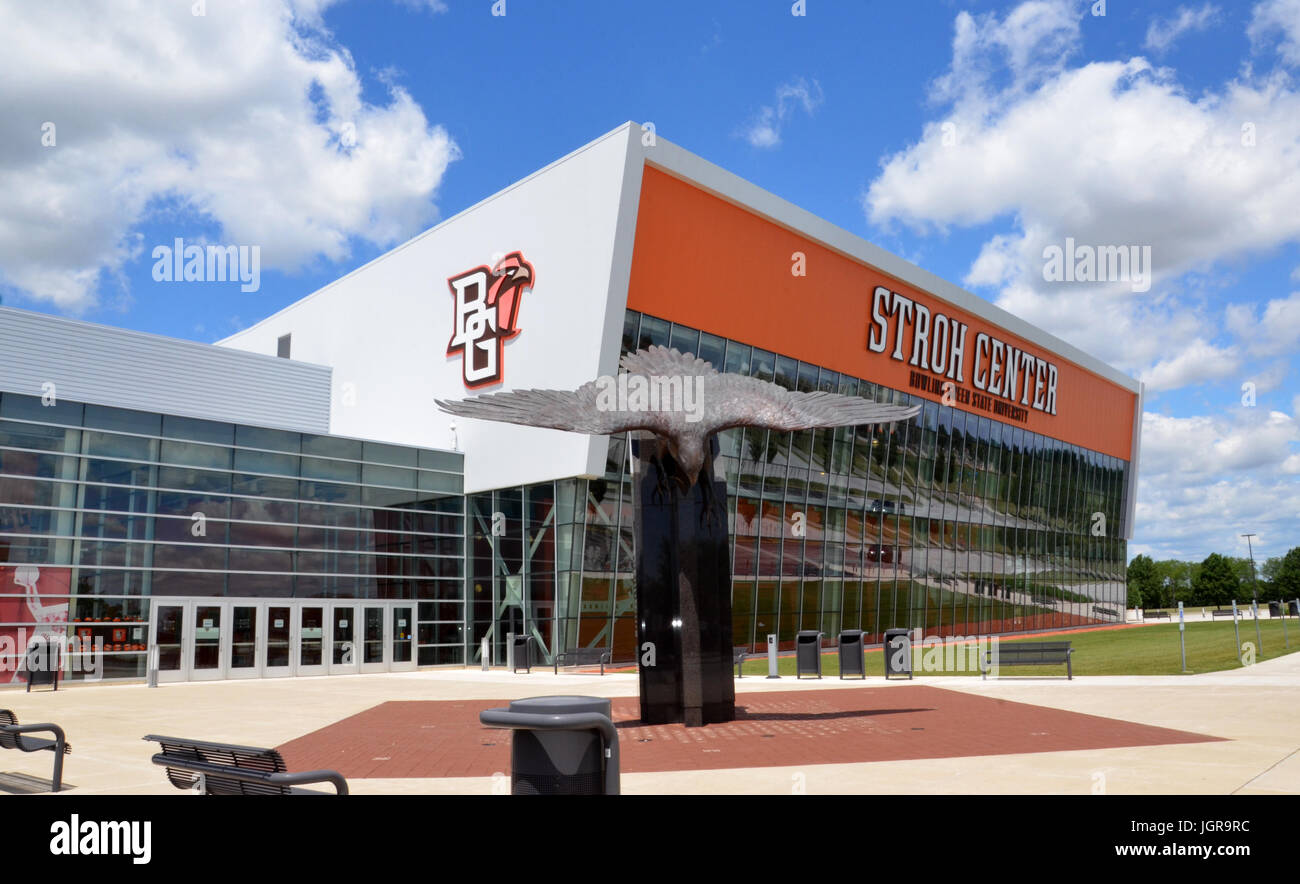 BOWLING GREEN, OH - le 25 juin : Stroh Centre Arena à Bowling Green State University à Bowling Green, Ohio, est affiché le 25 juin 2017. Il a l'or LEED Banque D'Images