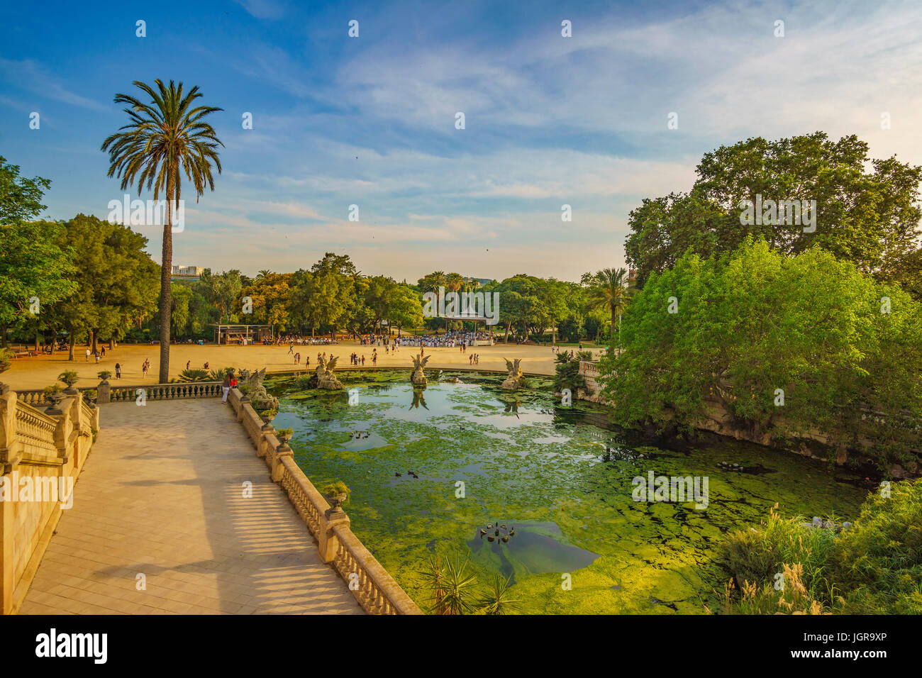 Le célèbre parc de la Ciutadella ou Parc de La Citadelle est un parc à la limite nord-est de la vieille ville, Barcelone, Catalogne. Banque D'Images