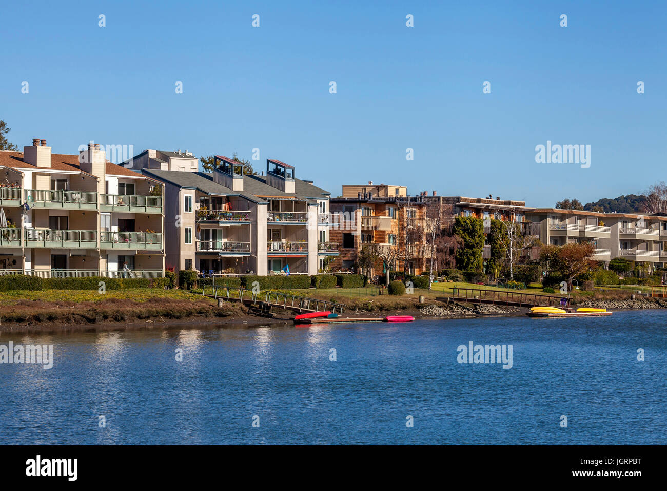 Appartements en copropriété ou par Larkspur Creek, l'établissement Larkspur, California, USA Banque D'Images