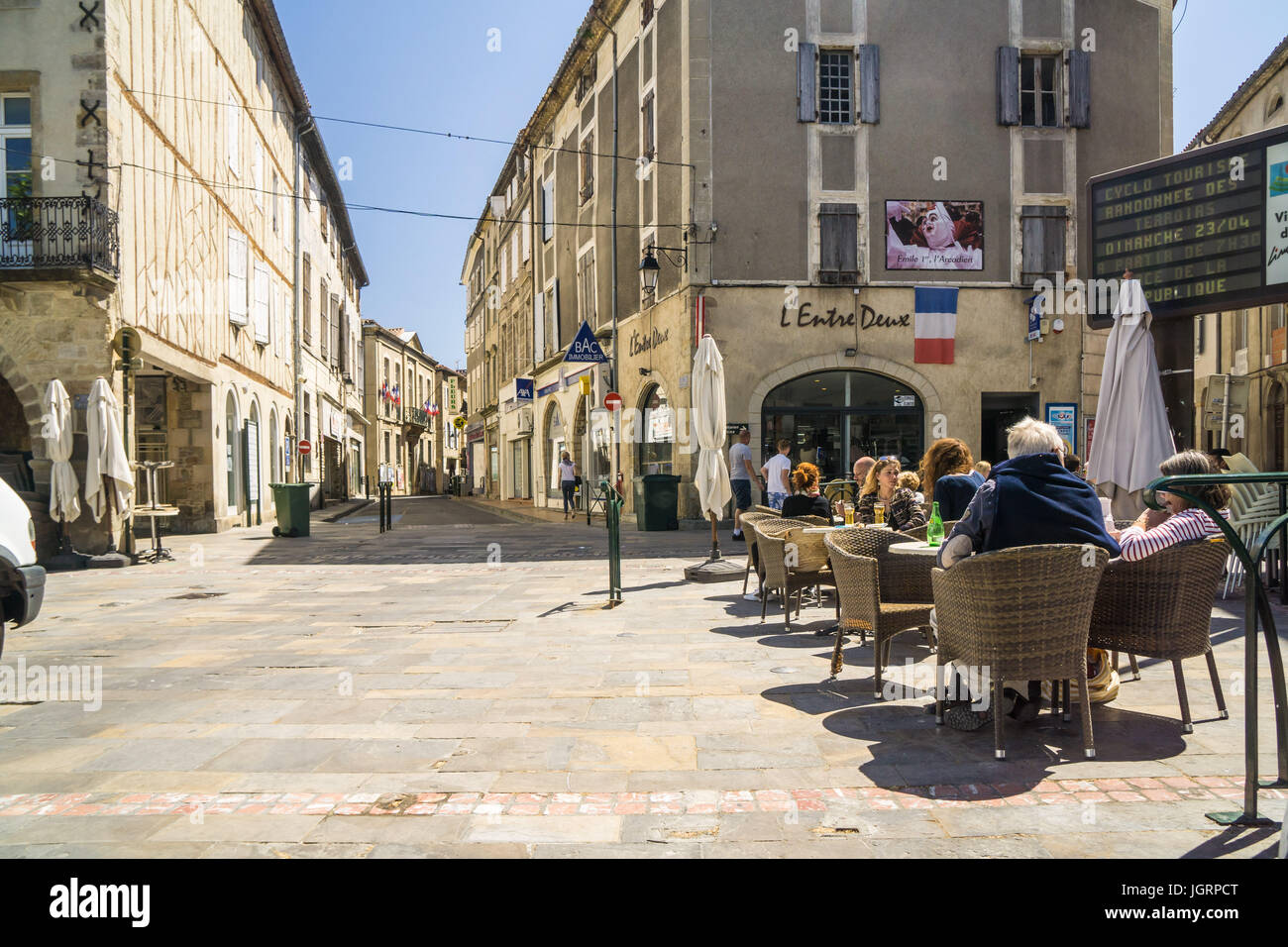 Centre Ville De Limoux Dans Le Sud Ouest De La France Photo Stock Alamy