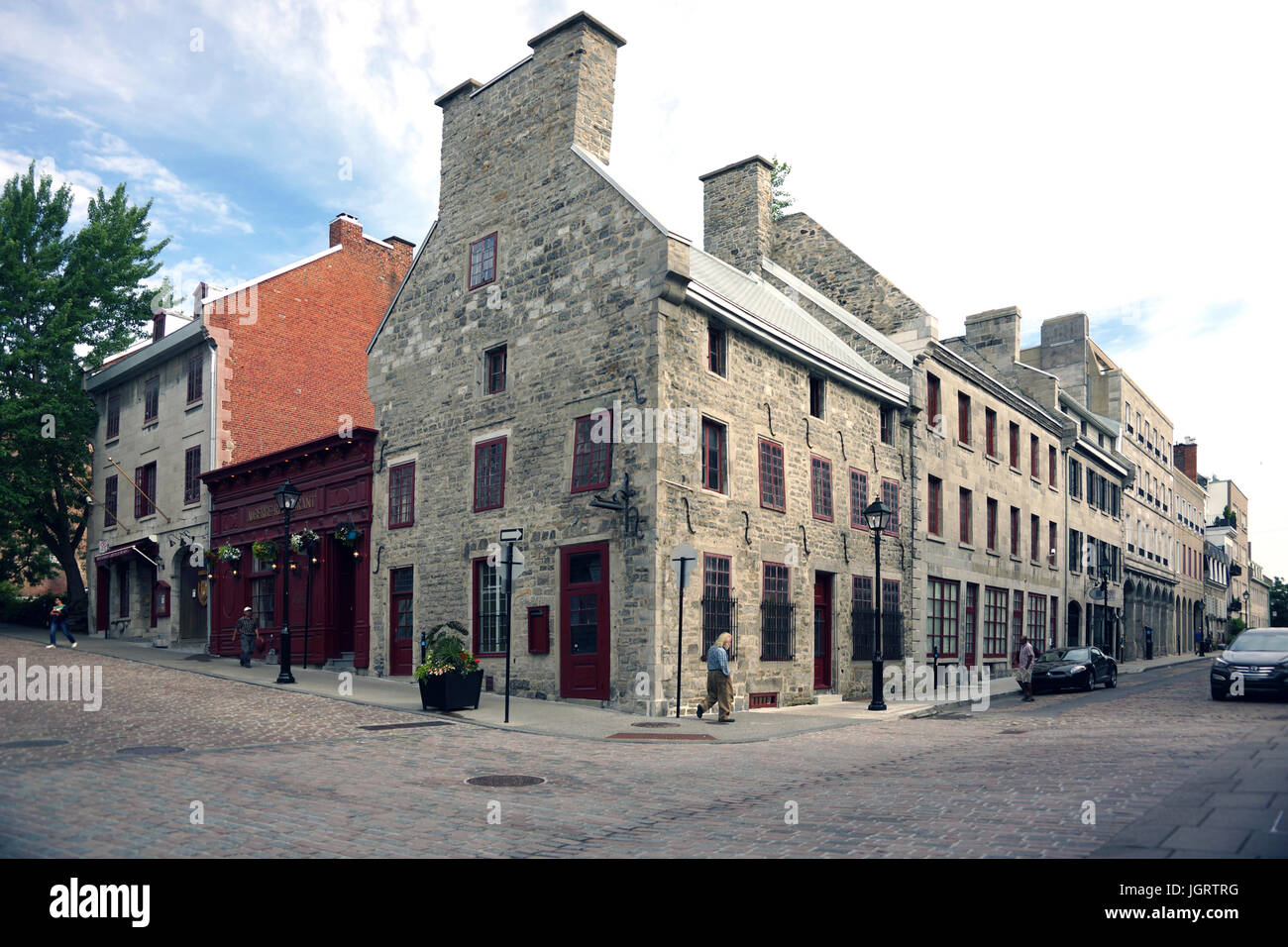 Montréal, Canada, 9 juillet,2017.Hotel Pierre du Calvet sur la rue Bonsecours dans le Vieux Montréal. Credit:Mario Beauregard/Alamy Live News Banque D'Images