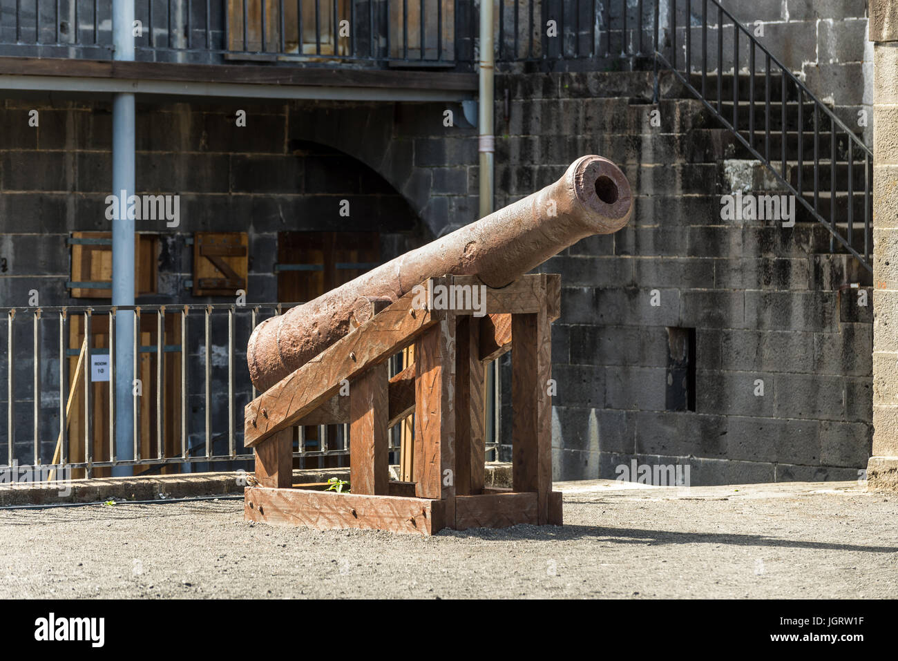 Port Louis, Maurice - le 25 décembre 2015 : Old cannon dans la cour du fort Adélaïde à Port Louis, à Maurice. Banque D'Images