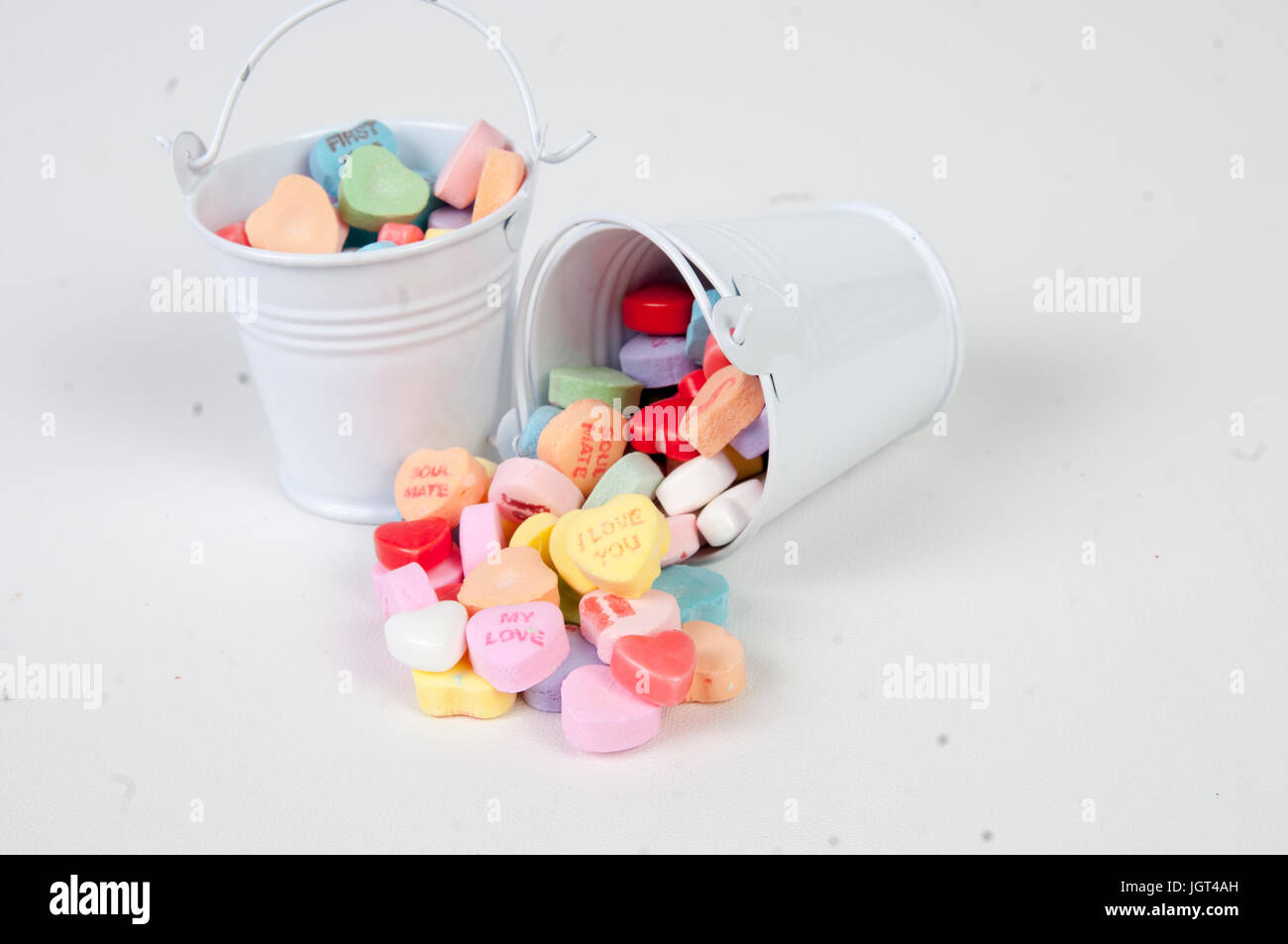Sur bonbons coeur de seaux, valentines day candy Banque D'Images