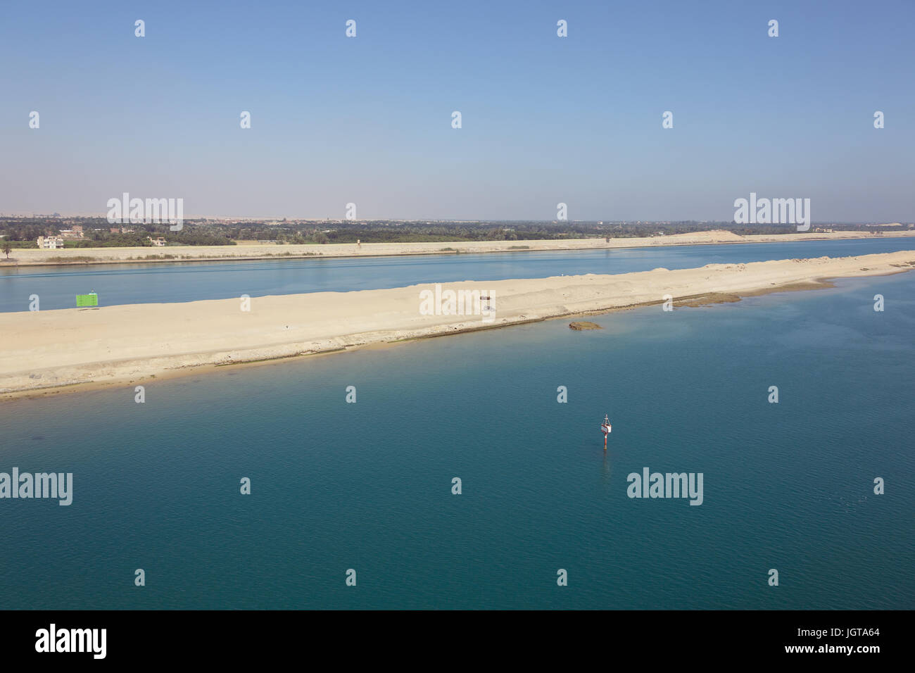 Le nouveau canal de Suez dans les environs de Abou Sultan Banque D'Images