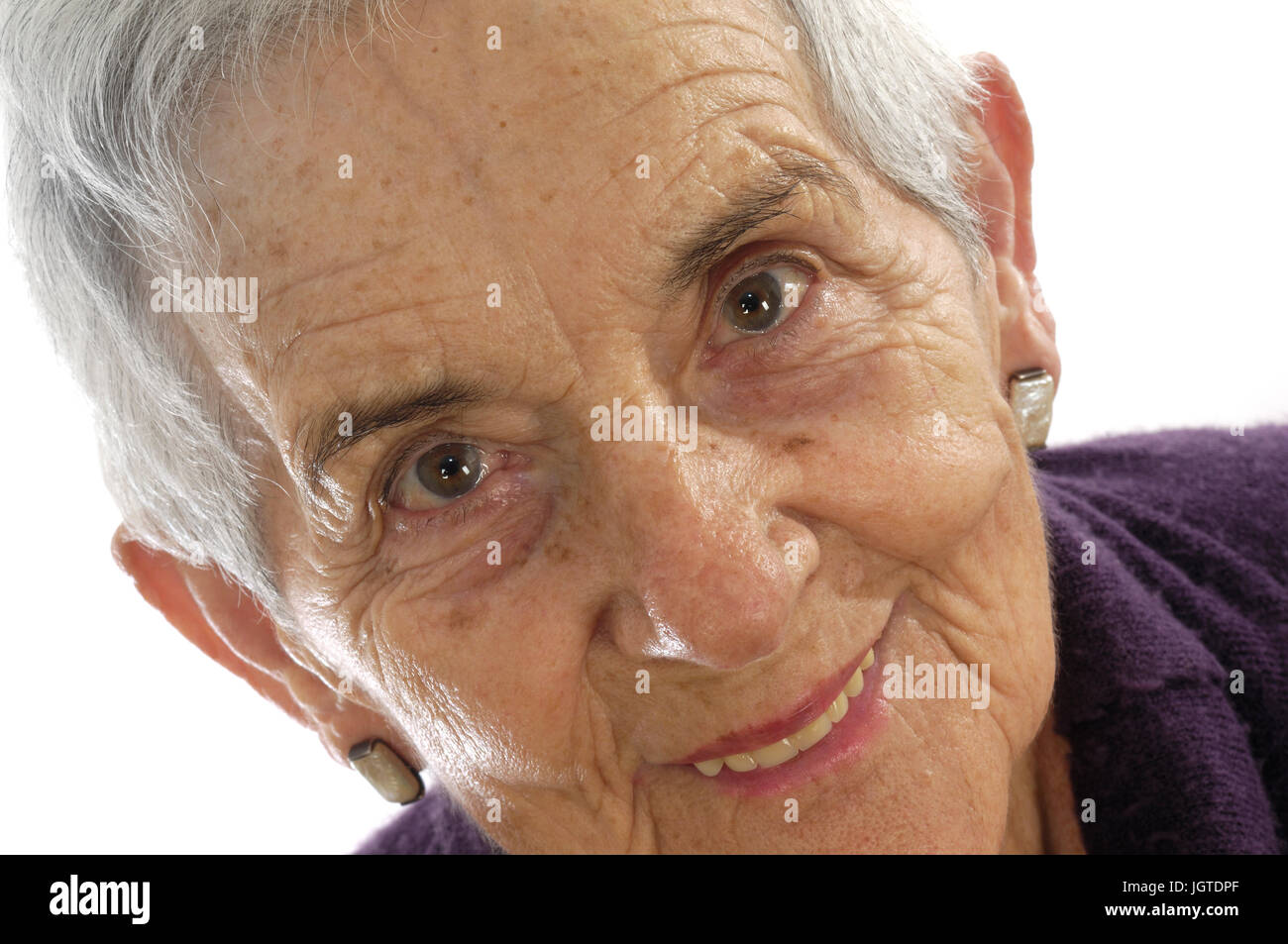 Senior woman looking at camara Banque D'Images