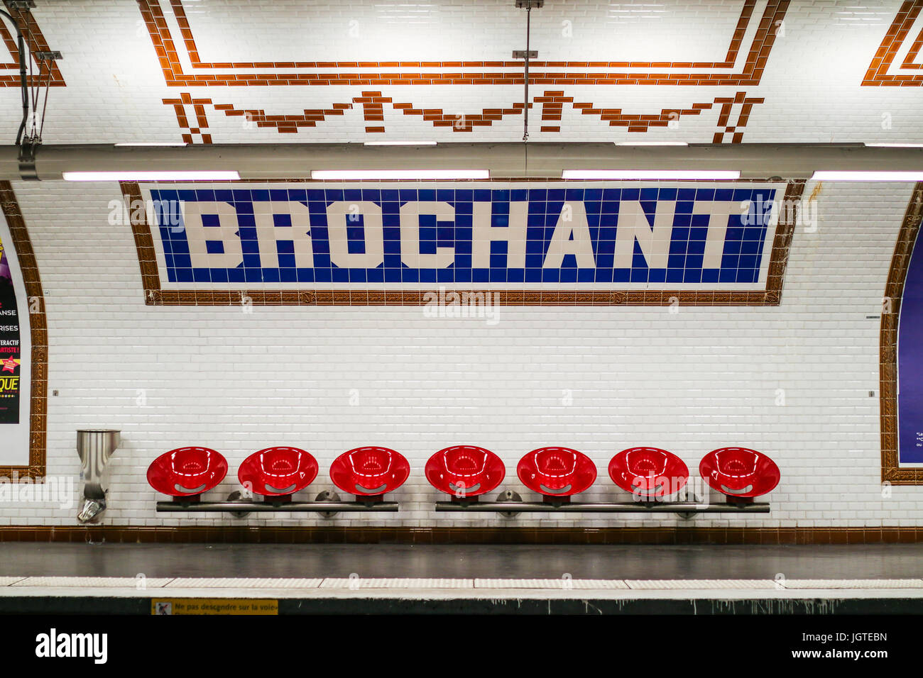 La station de métro Brochant Paris Photo Stock - Alamy