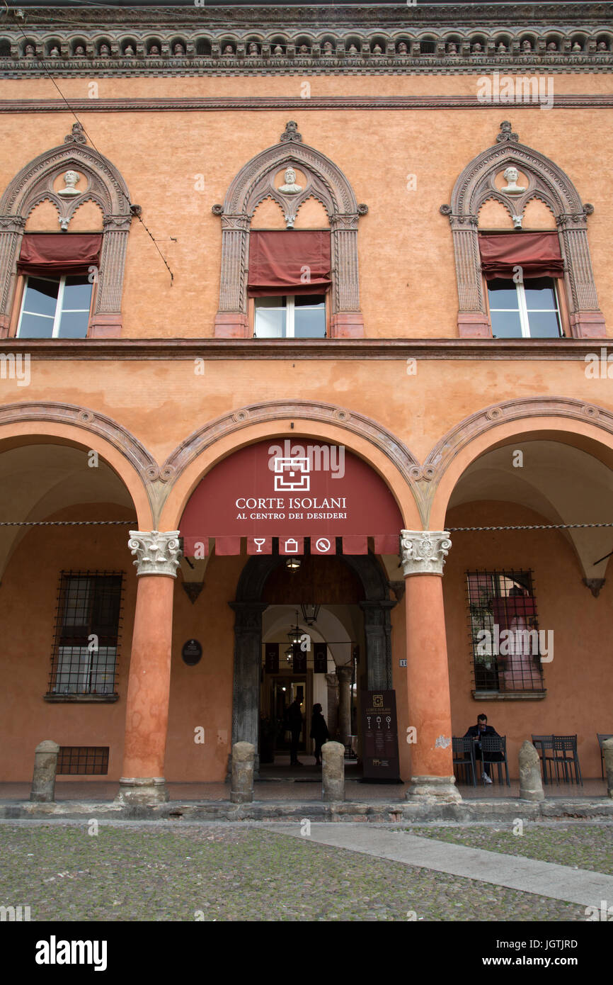 Corte Isolani, Santo Stefano Square ; Bologne, Italie Banque D'Images