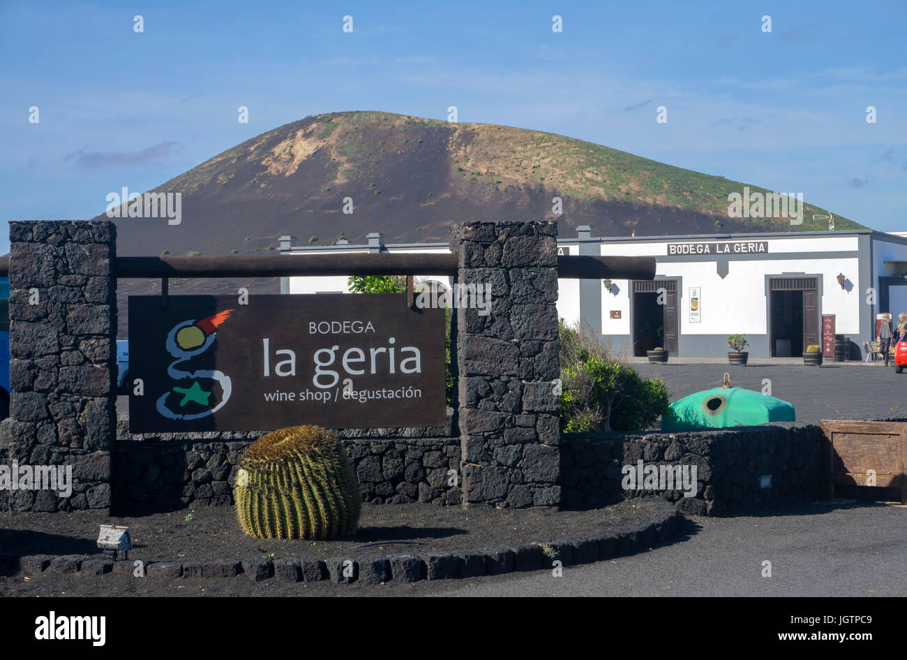 Bodega La Geria, dégustation de vin et de vin à vendre, winery à La Geria, Lanzarote, îles Canaries, Espagne, Europe Banque D'Images