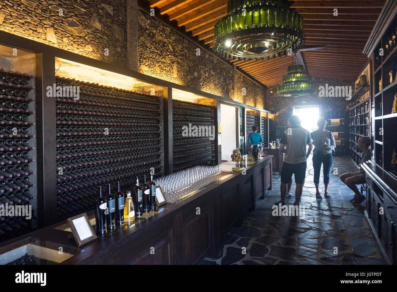 Bodega Rubicon, dégustation de vin et de vin pour la vente, La Geria, Lanzarote, îles Canaries, Espagne, Europe Banque D'Images