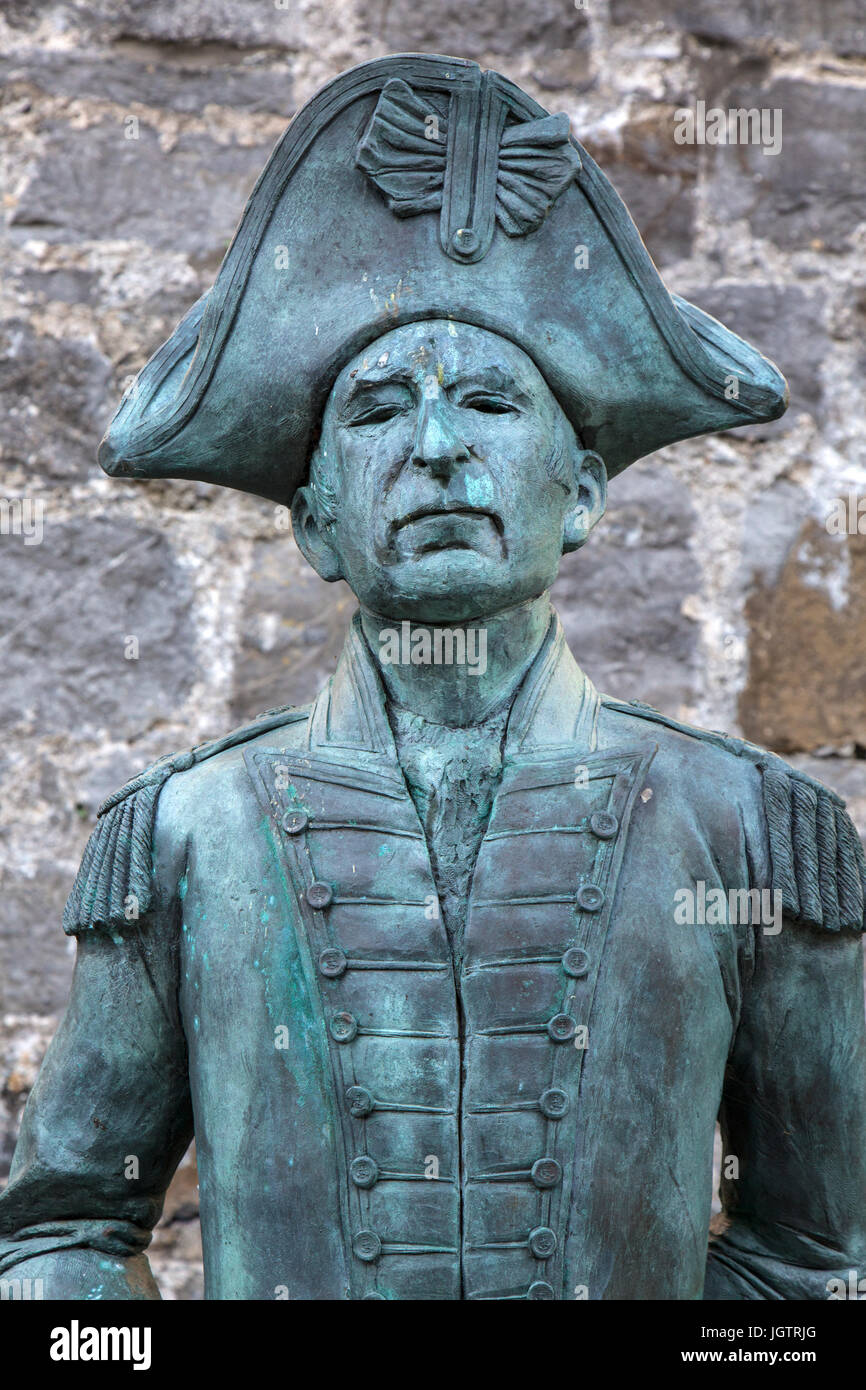 Statue de John Quilliam RN au château en ville-château sur l'île de Man. Banque D'Images