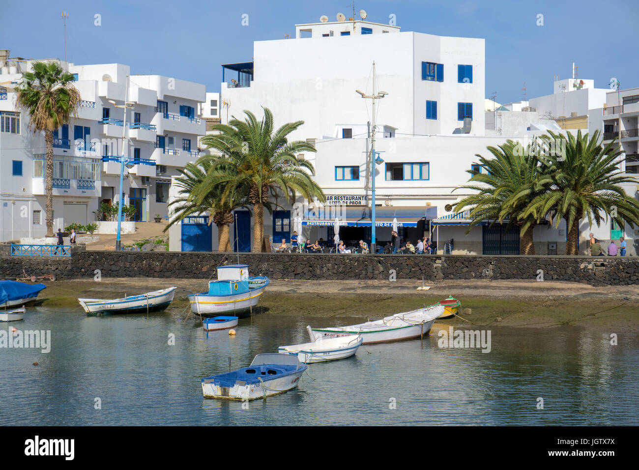 Charco San Gines, lagon avec des bateaux de pêche, à l'île de Lanzarote, Arrecife, Canaries, Espagne, Europe Banque D'Images
