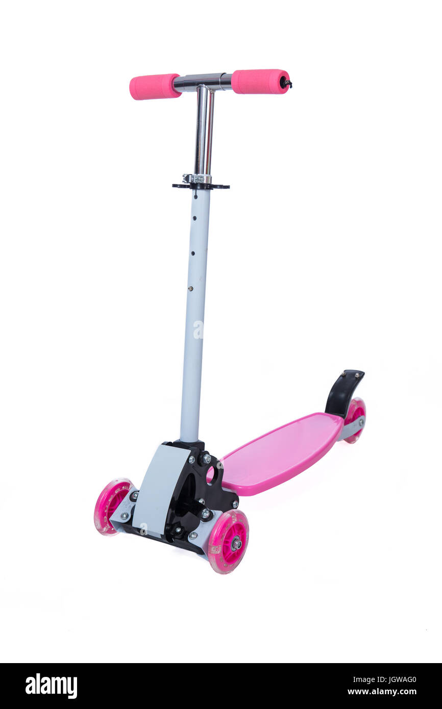 Scooter rose jouet pour les enfants isolés en fond blanc Banque D'Images