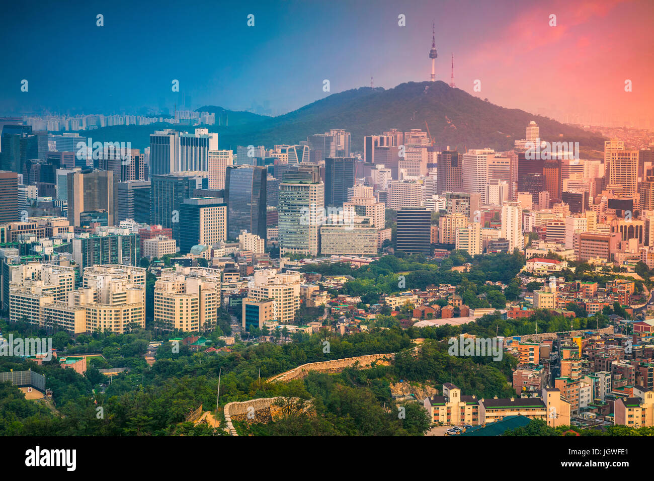 Séoul. Image de centre-ville de Séoul en été au coucher du soleil. Banque D'Images