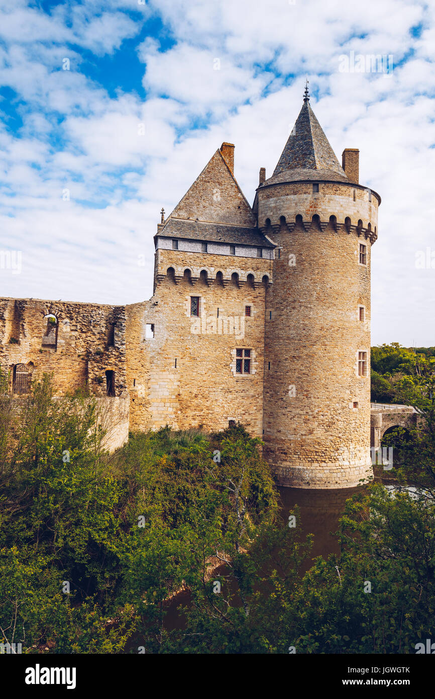 Vue panoramique sur le château de Suscinio dans le Golfe du Morbihan, Bretagne (Bretagne), France. Banque D'Images