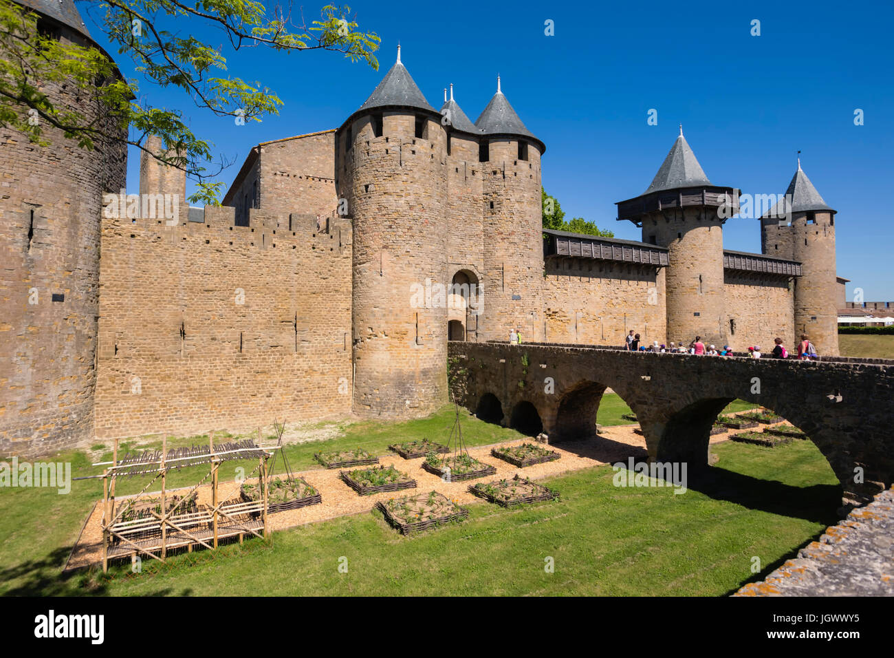 Carcassonne, Languedoc-Roussillon, France. Le château, une forteresse à l'intérieur des murs de la ville fortifiée. La Cité de Carcassonne est un monde de l'UNESCO Il Banque D'Images