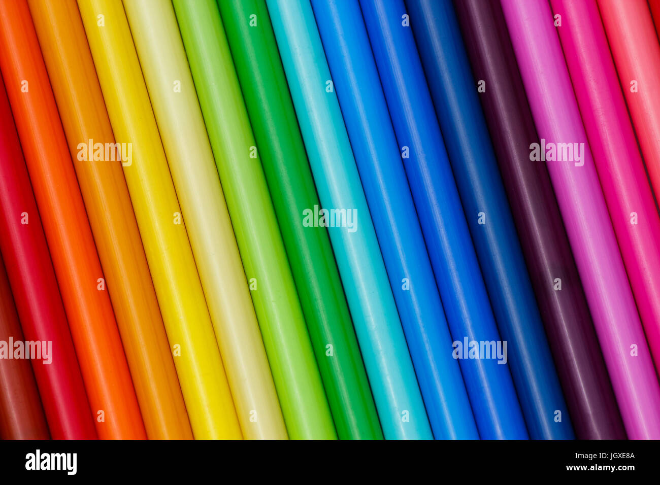 Barres de couleurs marqueurs ou tableau de crayons classés par spectre Banque D'Images