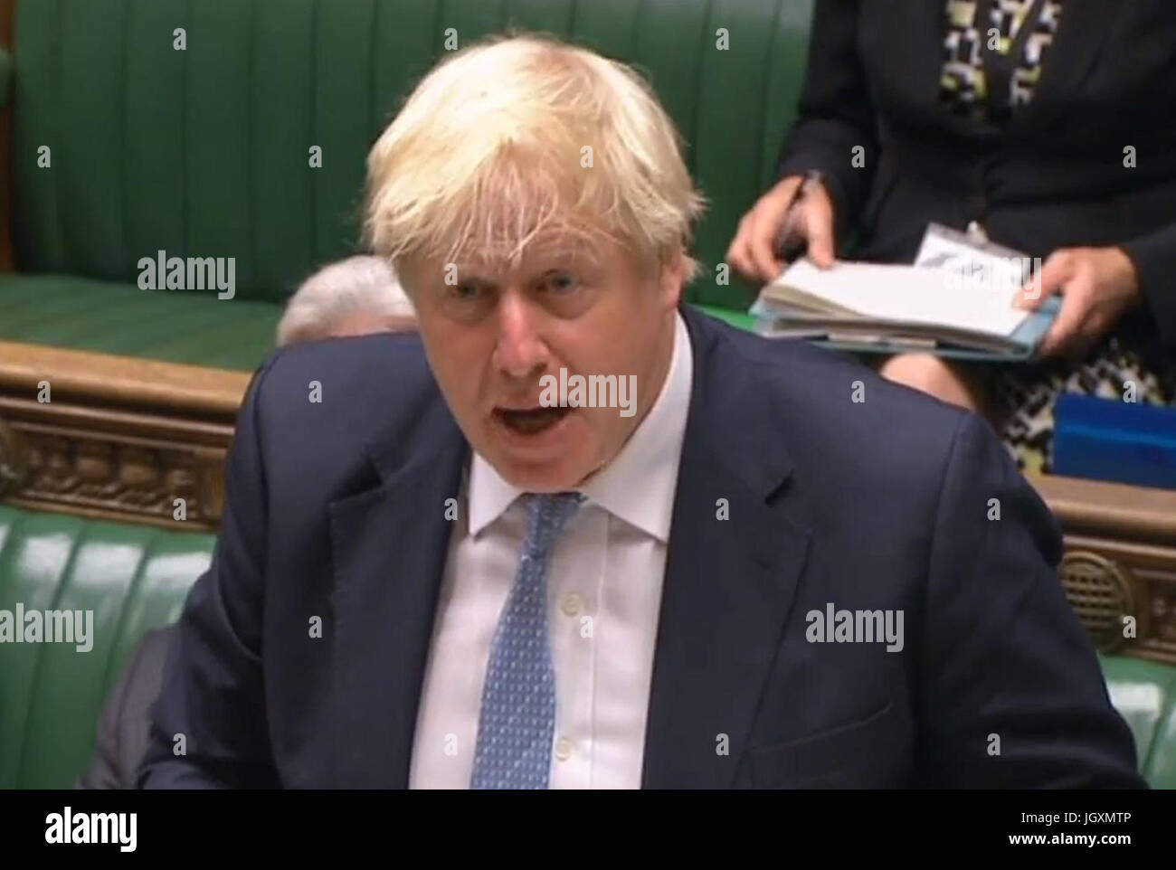 Le secrétaire aux Affaires étrangères Boris Johnson s’exprime à la Chambre des communes de Londres, où il a suggéré que les dirigeants européens puissent faire la sonnette d’alarme s’ils s’attendent à ce que la Grande-Bretagne paie un divorce pour se retirer de l’Union européenne. Banque D'Images