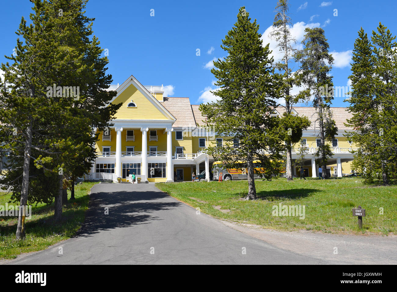 Le parc national de Yellowstone, Wyoming - Juin 25, 21017 : le Lake Hotel. La plus ancienne et la plus remarquable se trouve dans le parc est célèbre son 125e annivers Banque D'Images