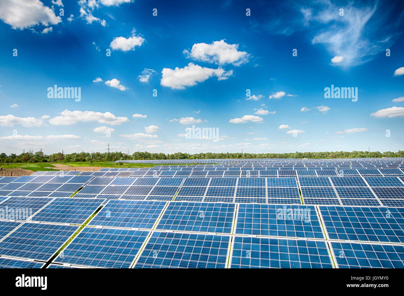 Image d'une grande centrale solaire Banque D'Images