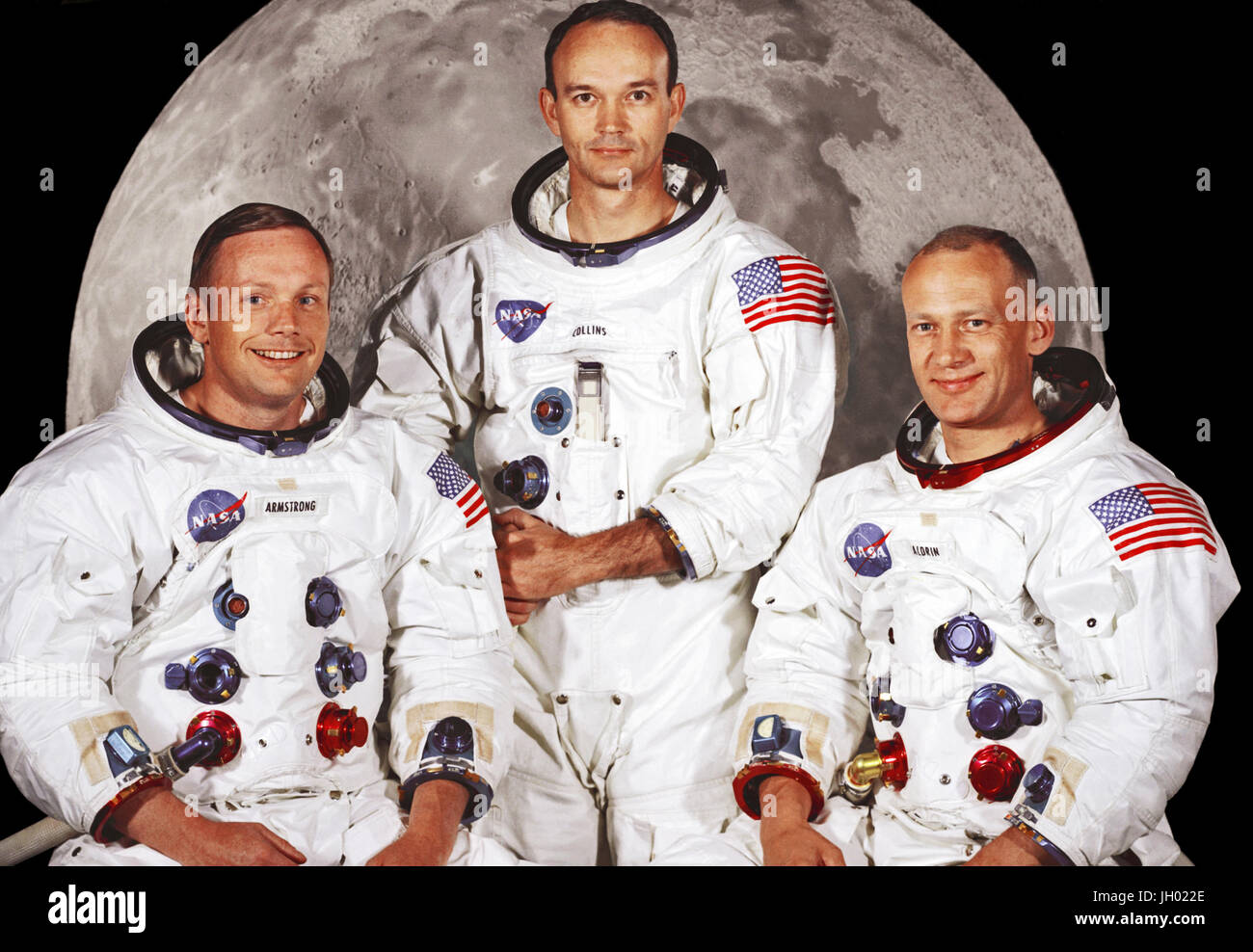 Portrait du premier équipage de la mission Apollo 11 lunar landing. De gauche à droite ils sont : Commandant, Neil A. Armstrong, pilote du module de commande, Michael Collins, pilote du module lunaire, et d'Edwin E. Aldrin Jr. le 20 juillet 1969 à 4:18 pm HAE, le module lunaire Eagle' 'a atterri dans une région de la Lune appelé la Mare Tranquillitatis, également connu sous le nom de la mer de la tranquillité. Après avoir assuré son engin, Armstrong a envoyé un message radio vers la terre : 'Houston, Tranquility Base here, the Eagle has Landed". Banque D'Images
