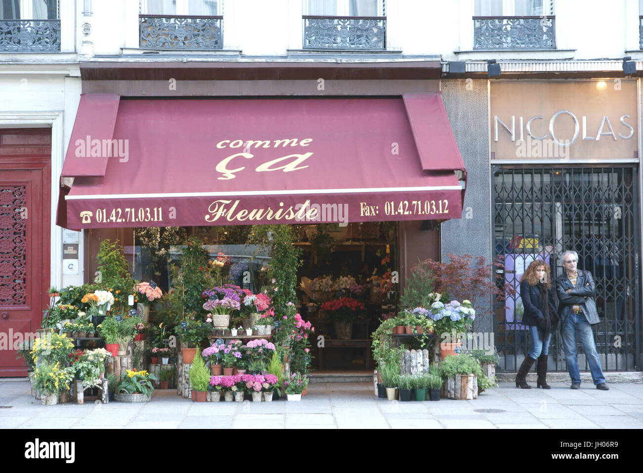 La floriculture, Rue Saint-Antoine, 4ème arrondissement, (75004), Paris, France Banque D'Images