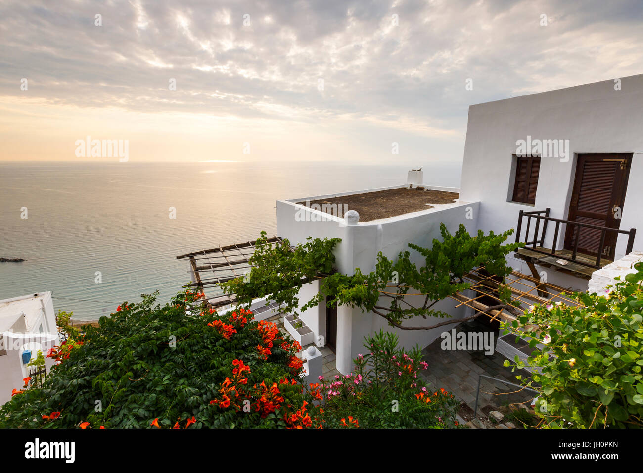 Vue sur la mer de Chora village sur l'île de Skyros, Grèce. Banque D'Images