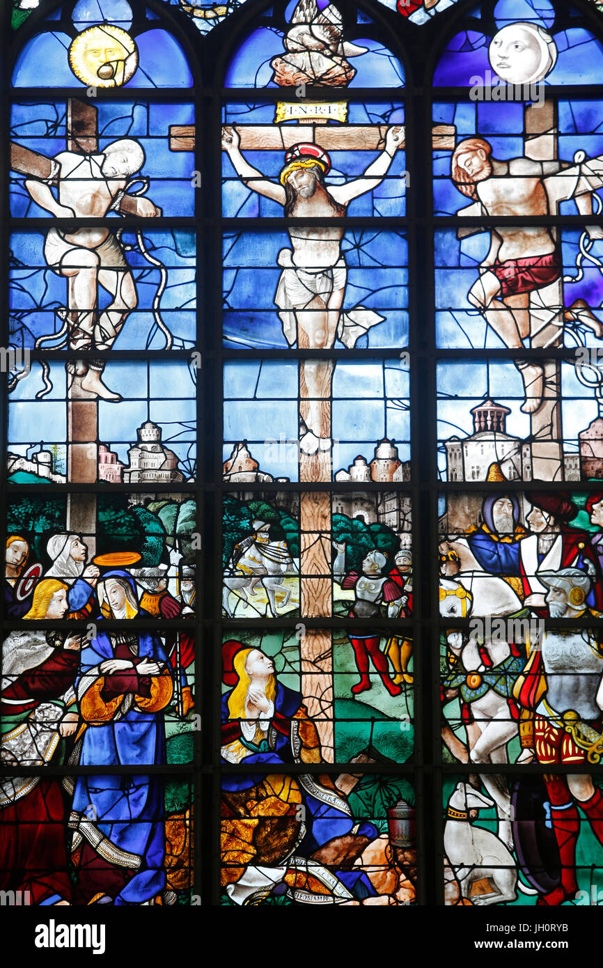 16e siècle vitraux situé dans le mur nord de Sainte Jeanne d'Ark's Church, Rouen. La France. Banque D'Images