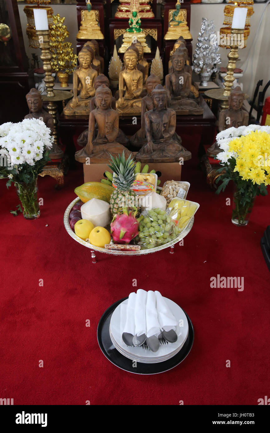 Wat Velouvanaram. Autel bouddhiste. L'épargne. La France. Banque D'Images