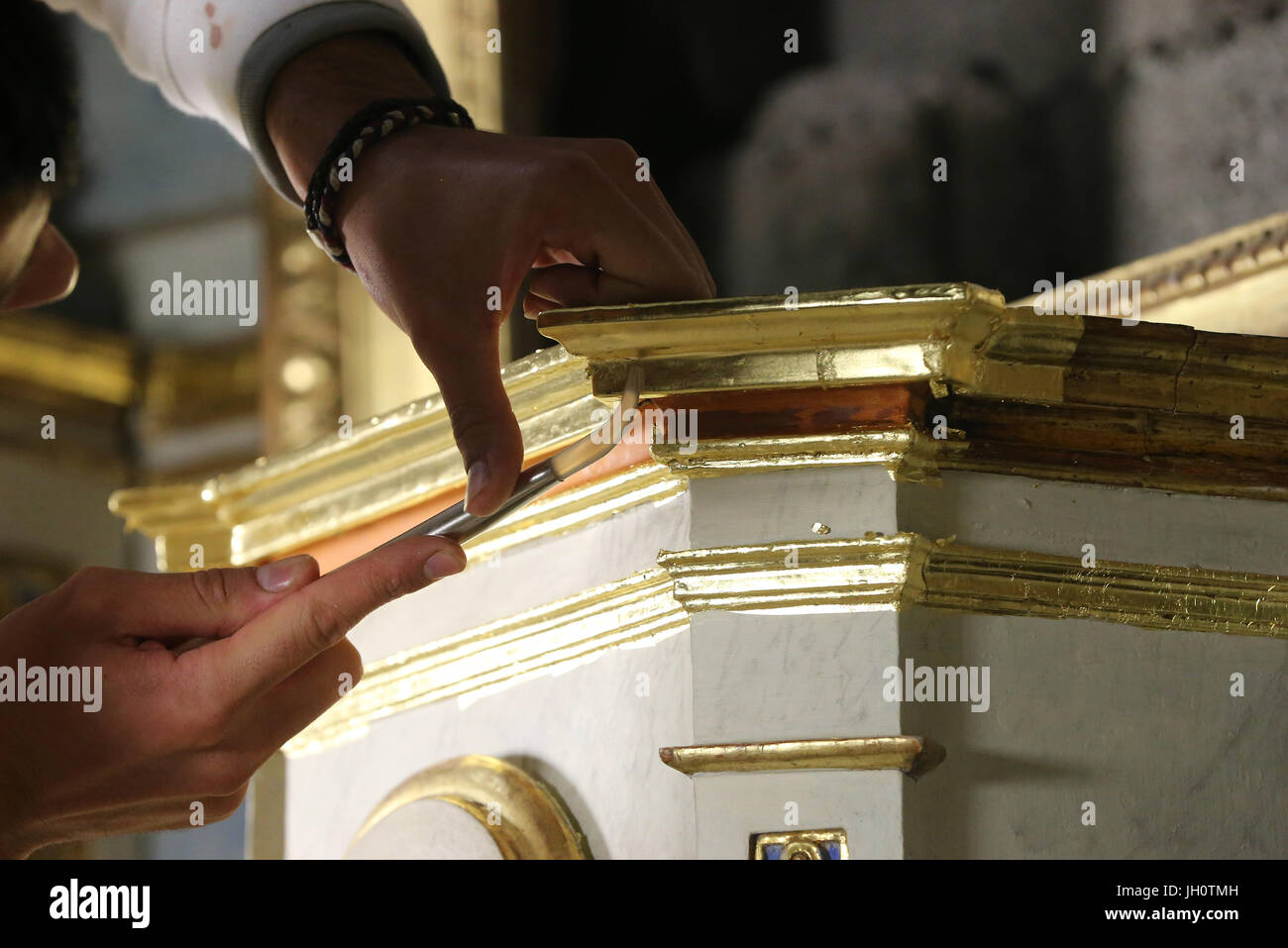 Restauration de l'église baroque de Saint Gervais. Restauration de peintures. La France. Banque D'Images