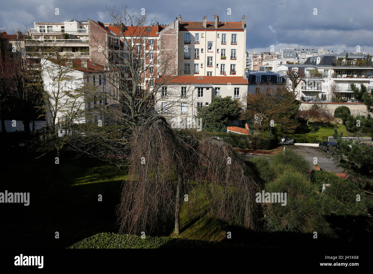 Avis de Montrouge, en banlieue de Paris. La France. Banque D'Images