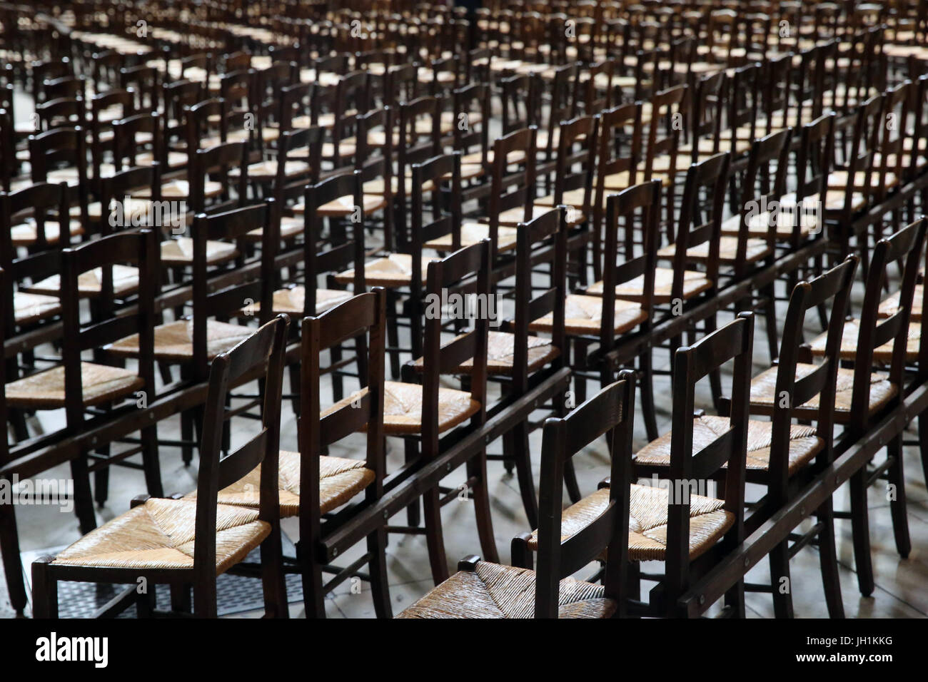 L'église Saint-Sulpice. Des chaises. Paris. La France. Banque D'Images