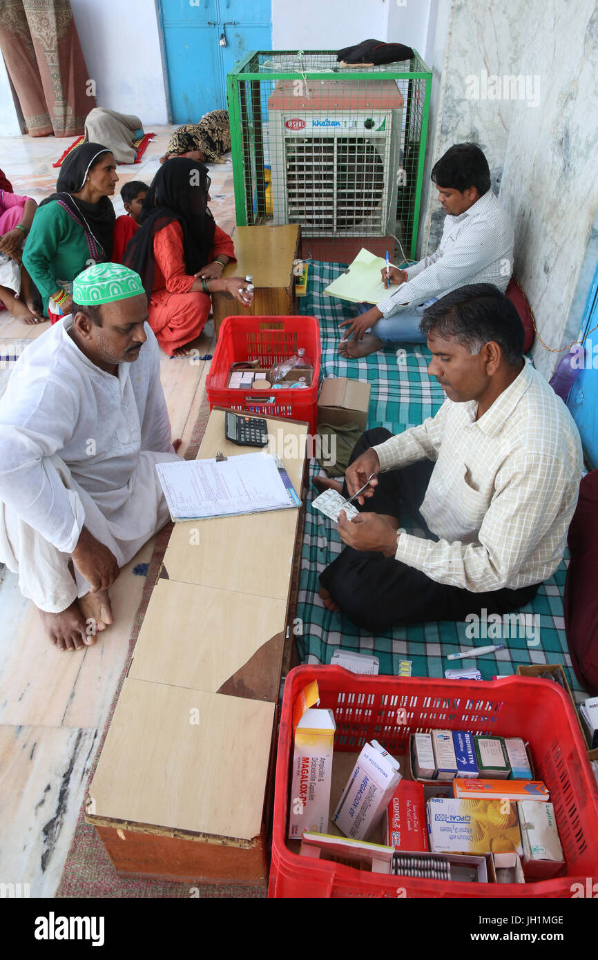 Ajmer dargah Sharif, le Rajasthan. Dispensaire gratuit. L'Inde. Banque D'Images