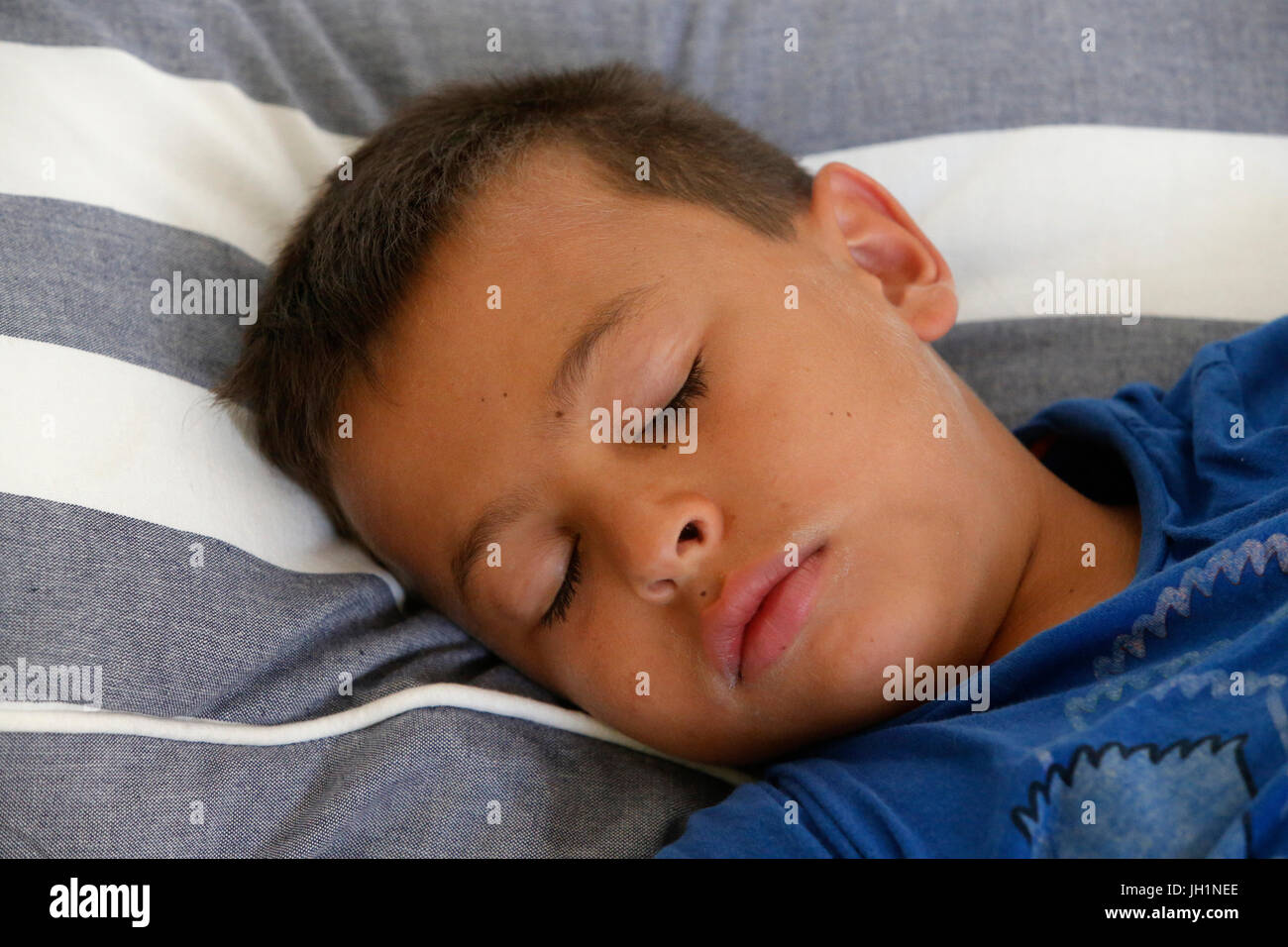 Garçon à dormir. L'Italie. Banque D'Images