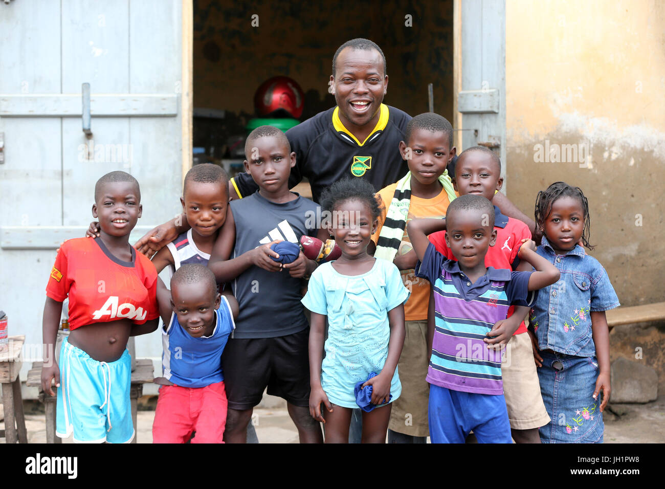 Groupe d'enfants africains. Lome. Le Togo. Banque D'Images