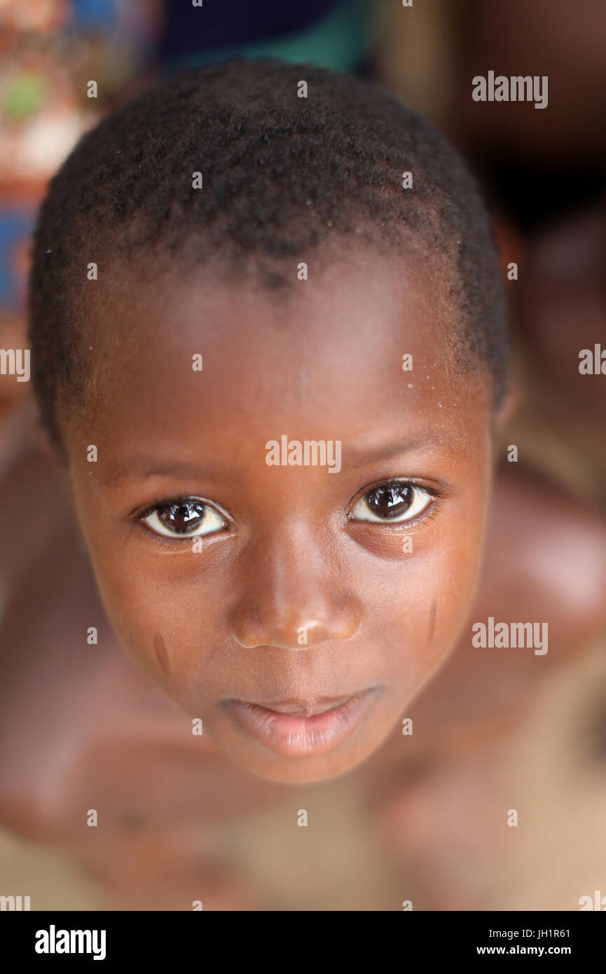 Jeune fille africaine. Portrait. Le Togo. Banque D'Images