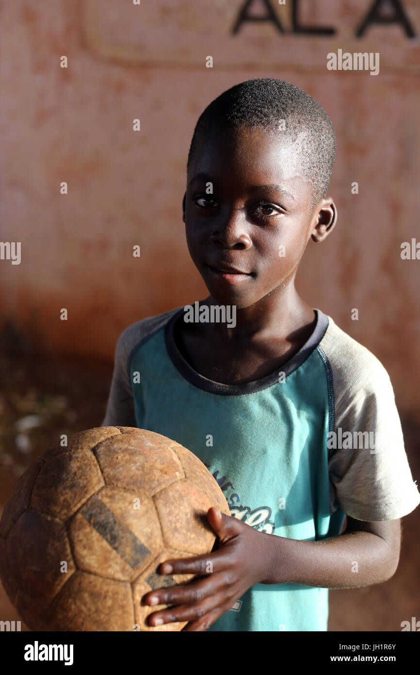 Les jeunes d'Afrique de football. Togoville. Le Togo. Banque D'Images