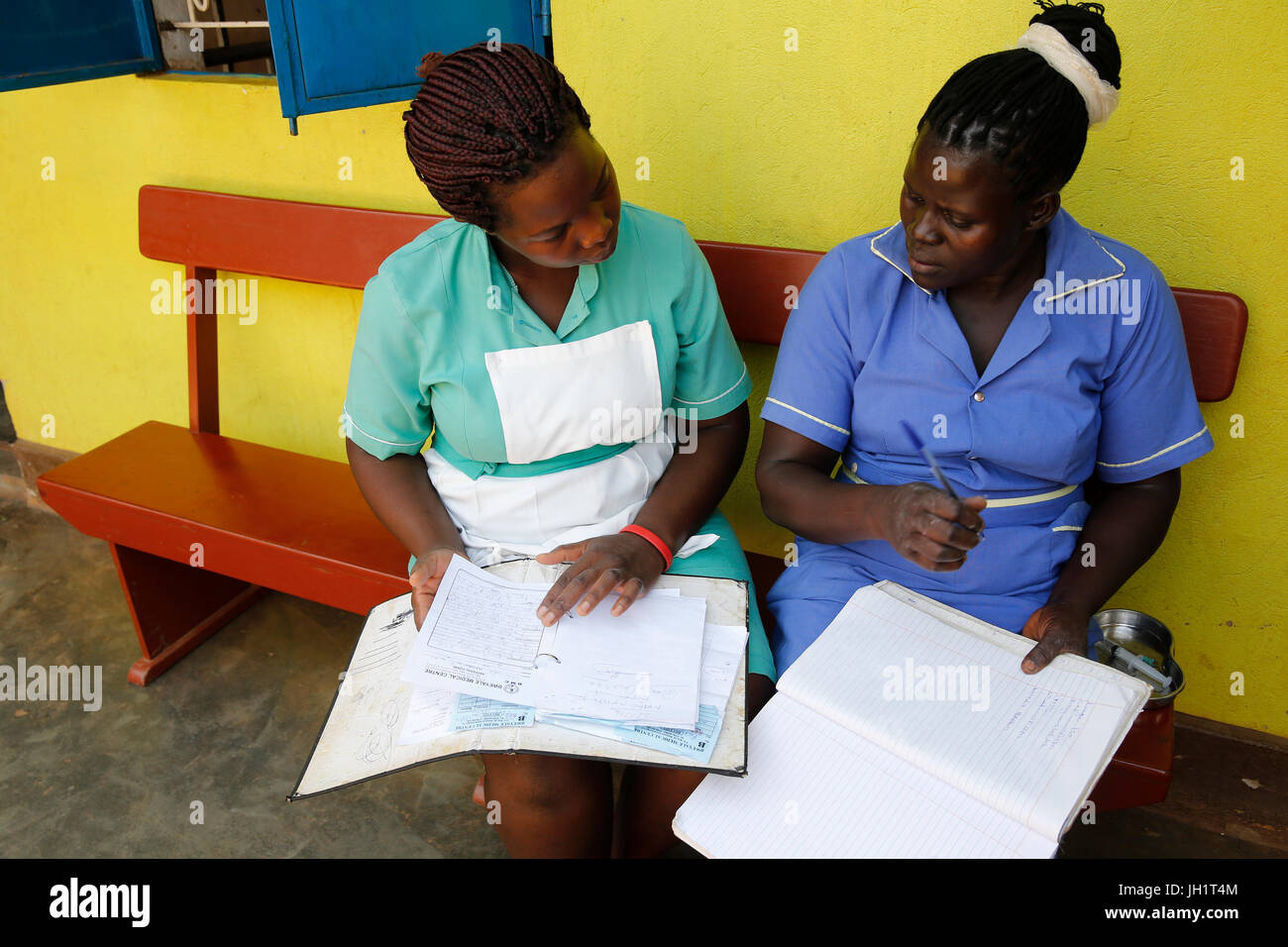 Centre médical de Bweyale. Les infirmières. L'Ouganda. Banque D'Images