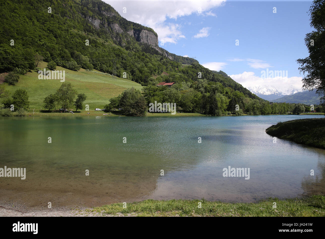 Alpes françaises. Le lac des Illettes. La France. Banque D'Images