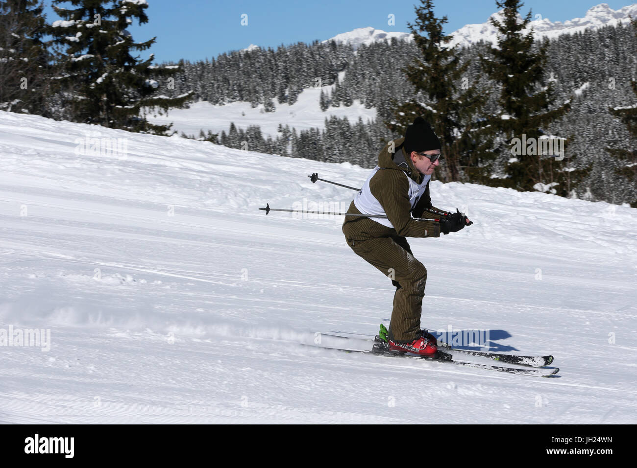 Thierry FrŽmont faisant du ski dans les Alpes. La France. Banque D'Images