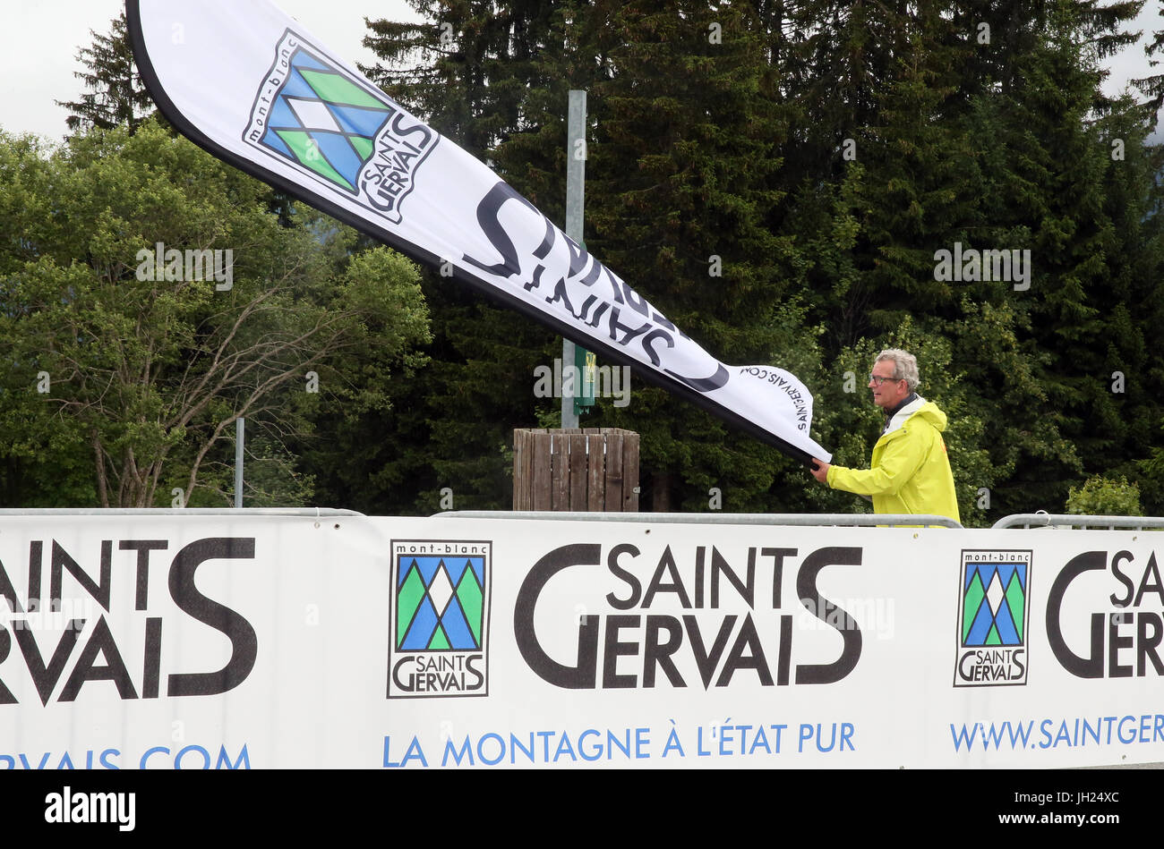 Tour du Val d'aoste course cycliste. Ligne d'arrivée. Saint-Gervais-les-Bains. La France. Banque D'Images