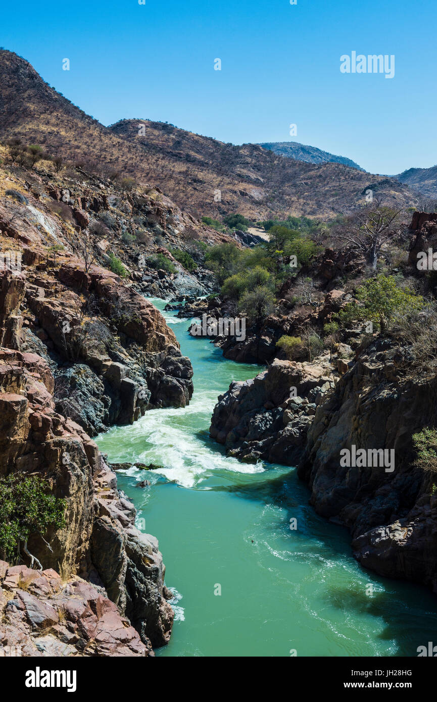 Epupa Falls sur la rivière Kunene, à la frontière entre l'Angola et la Namibie, Namibie, Afrique Banque D'Images