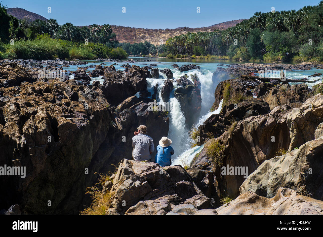 Epupa Falls sur la rivière Kunene, à la frontière entre l'Angola et la Namibie, Namibie, Afrique Banque D'Images