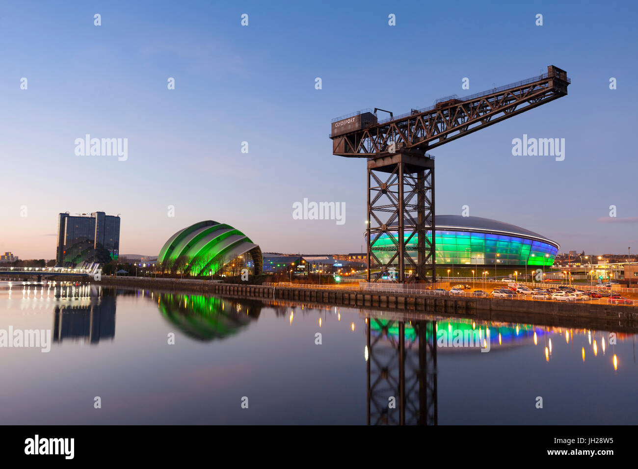 Vue du coucher de Clyde, Finnieston Crane, l'Hydro et l'Armadillo, Glasgow, Ecosse, Royaume-Uni, Europe Banque D'Images