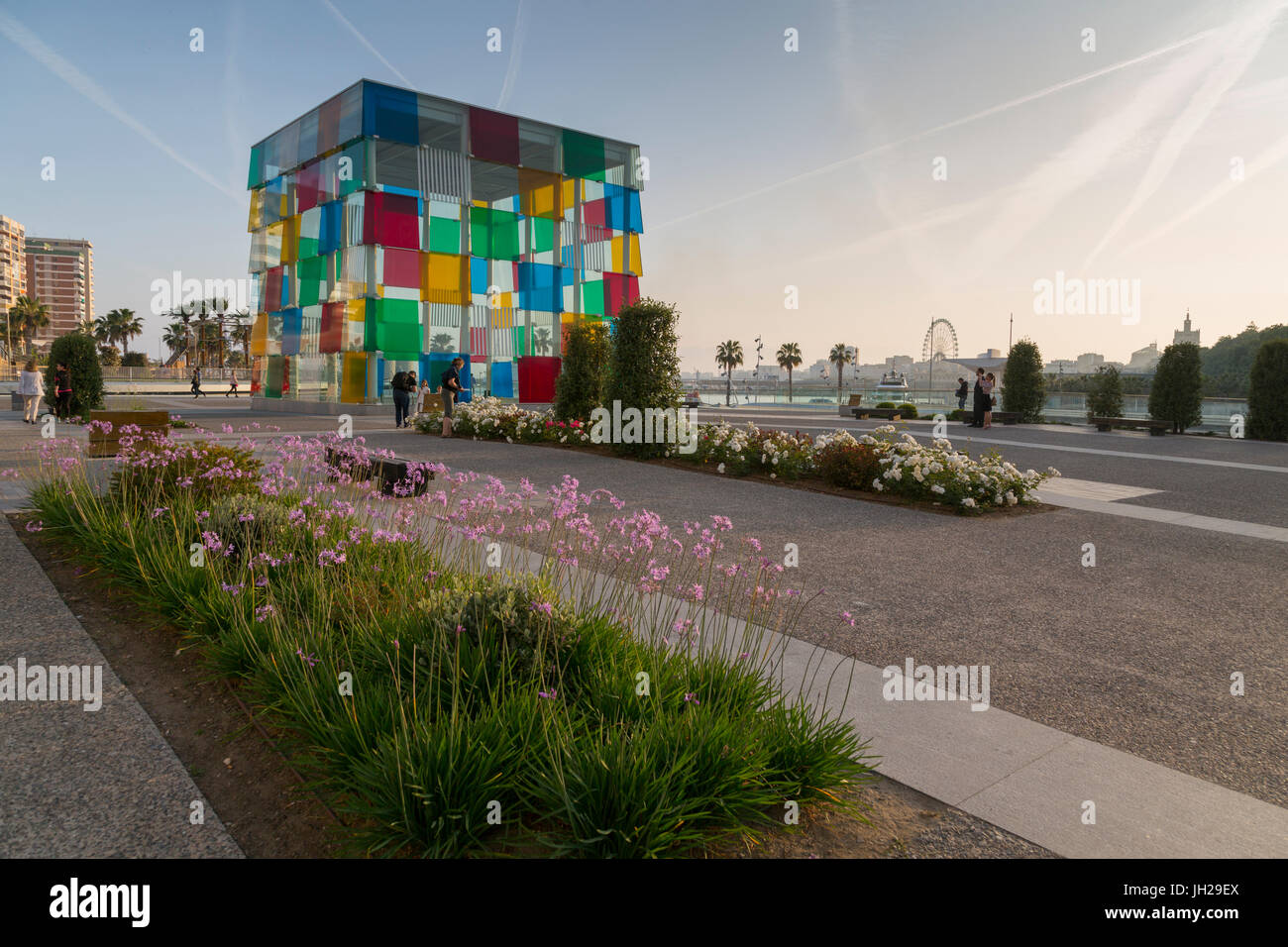 Vue sur centre Pompidou Malaga, Malaga, Costa del Sol, Andalousie, Espagne, Europe Banque D'Images
