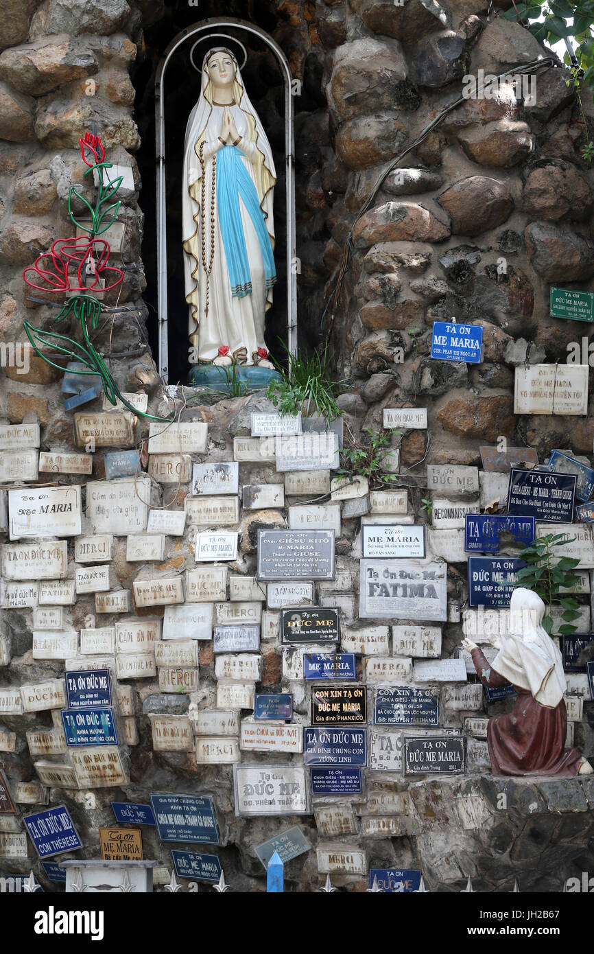 Ho Chi Minh ville. L'église de saint Philippe ( Huyen Sy Church