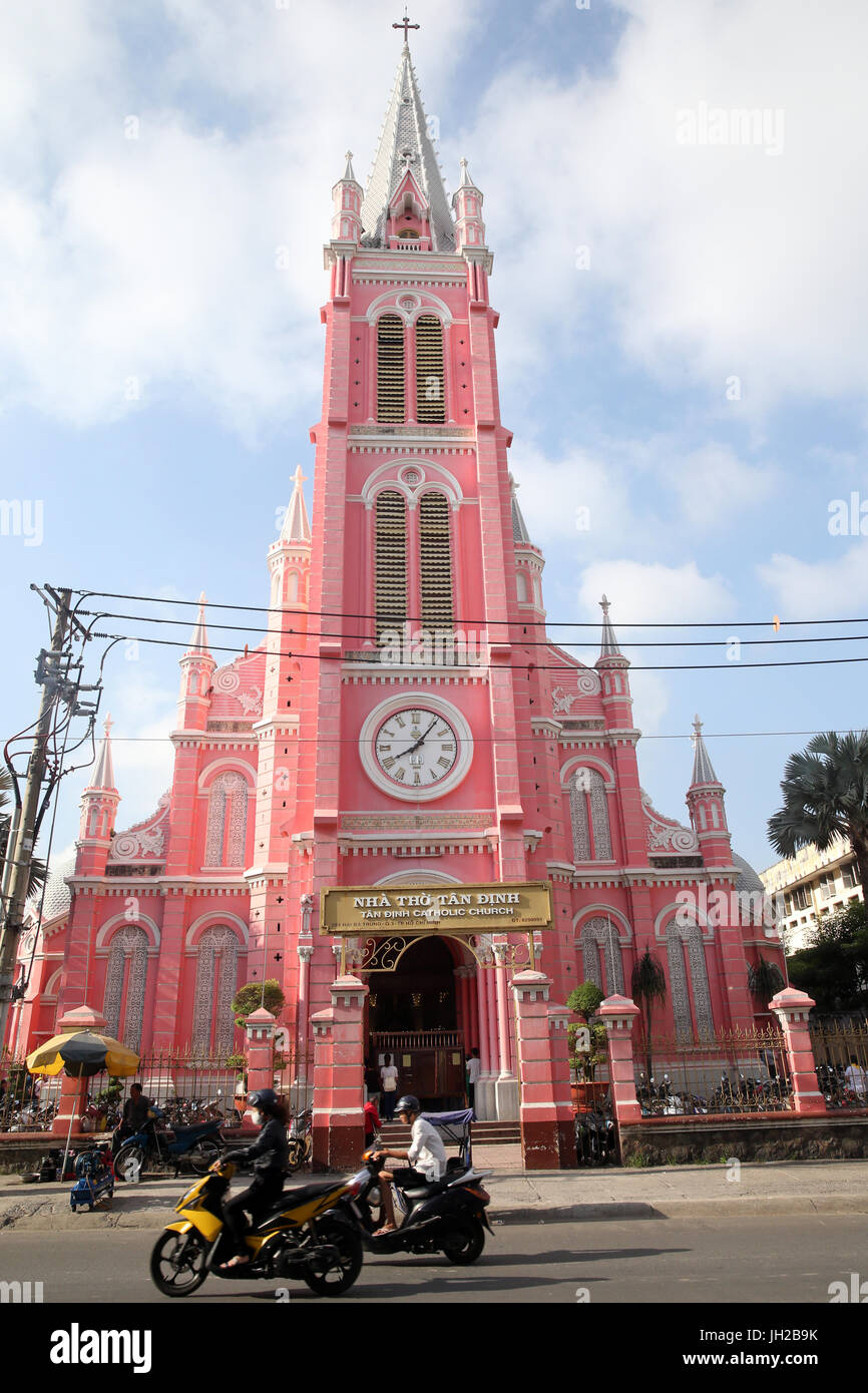 Ho Chi Minh ville. Église du Sacré-Cœur de Jésus ( Nha Tho Tan Dinh ). Ho Chi Minh Ville. Le Vietnam. Banque D'Images