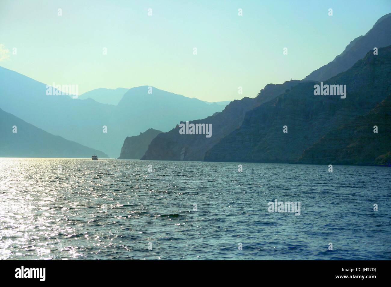 Excursion en bateau sur le Khor ash Sham, Oman, Musandam Banque D'Images