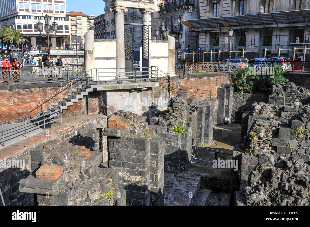 Amphithéâtre romain de Catania situé dans la Piazza Stesicoro, Catane, Sicile, Italie. Banque D'Images